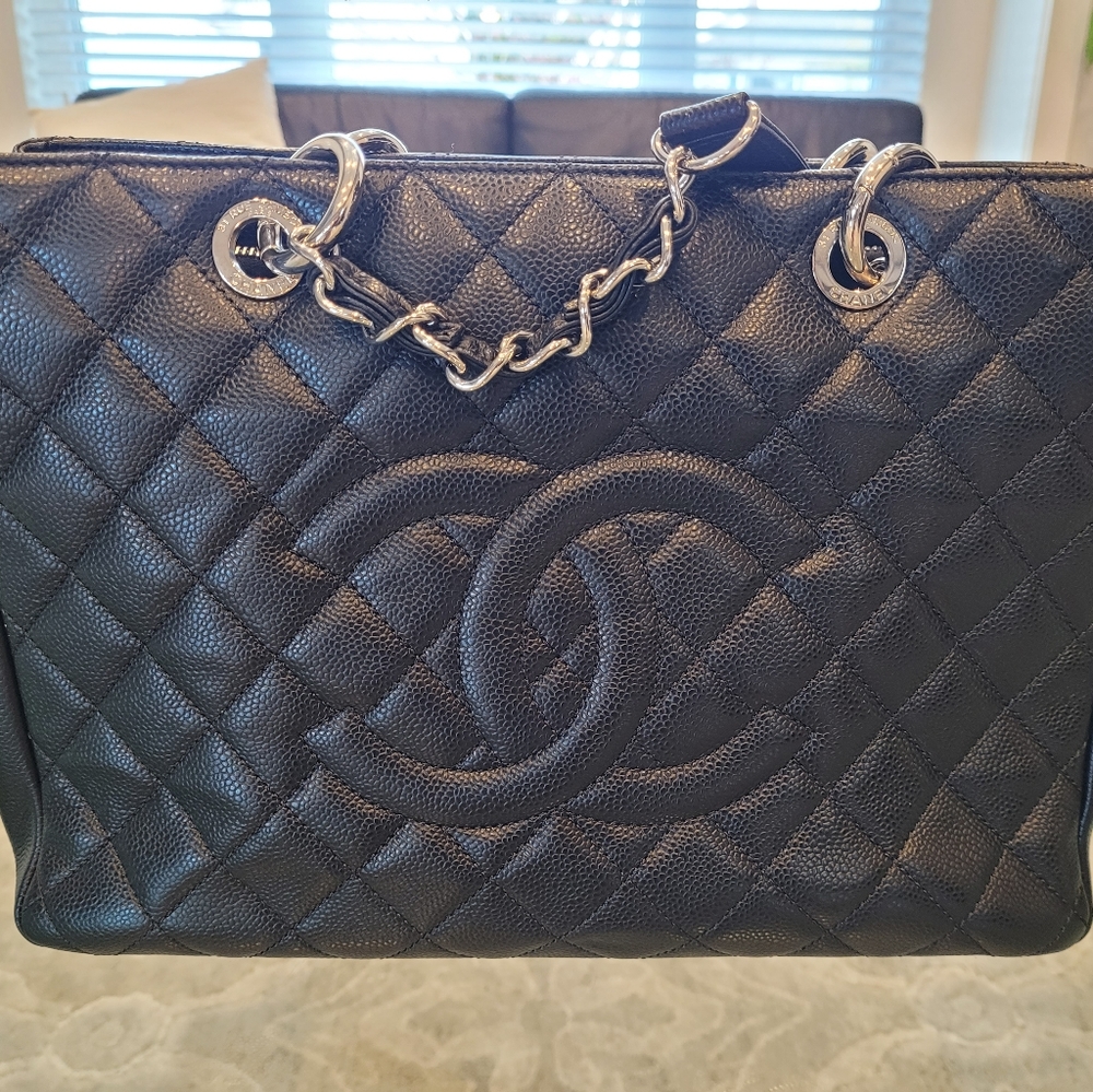 Chanel GST tote with Black hardware and Caviar leather